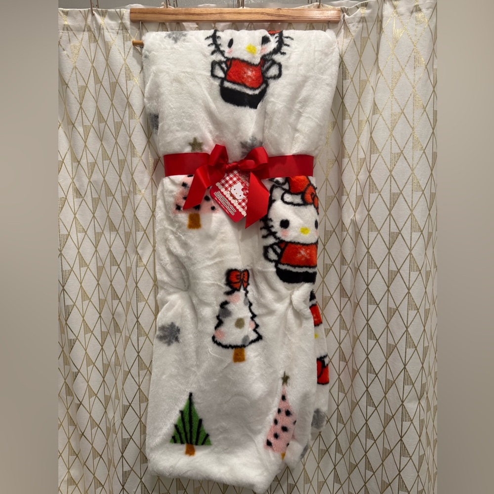 Hello Kitty Faux Rabbit Fur Christmas blanket